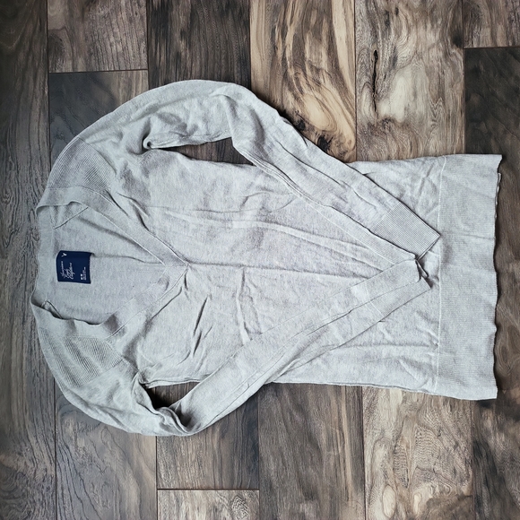 American Eagle Outfitters Sweater - Picture 1 of 3